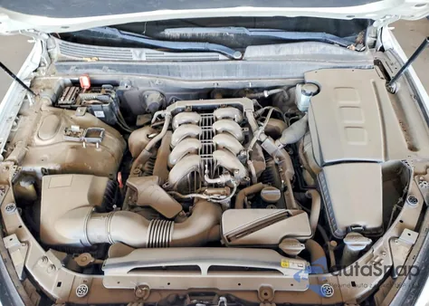 2015 Kia K900 Premium z USA, uszkodzony, nr VIN KNALU4D48F6026662